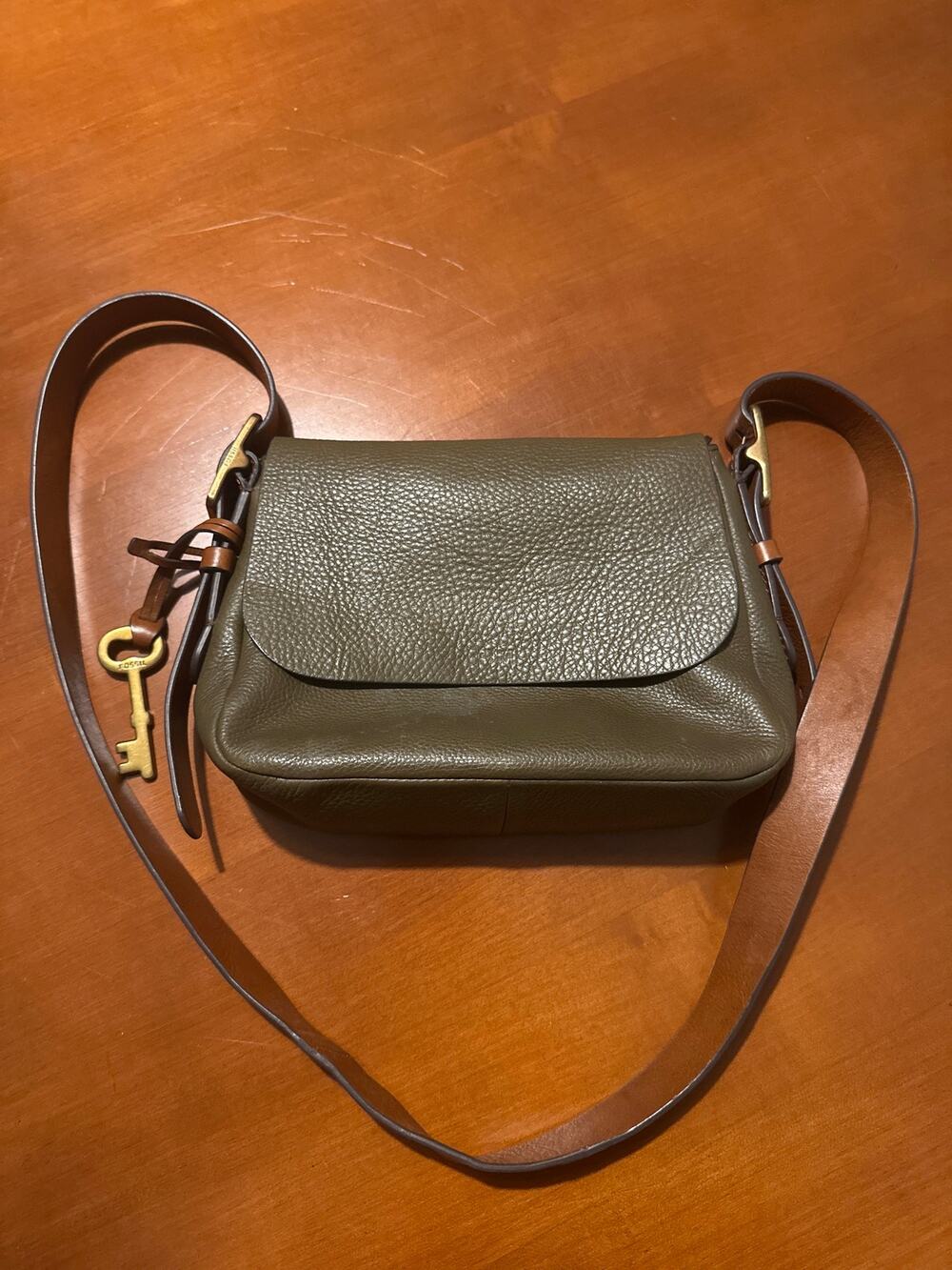 Fossil Olive Green Leather Crossbody Bag with Contrasting Tan Straps